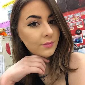 Meet your Posher, Isabella